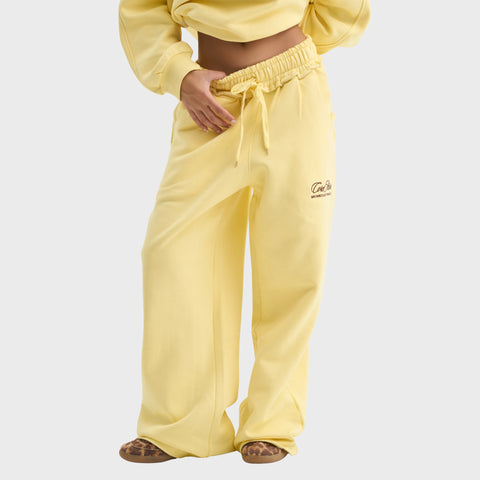 CORE 2.0 - Baggy Sweats - Butter Yellow