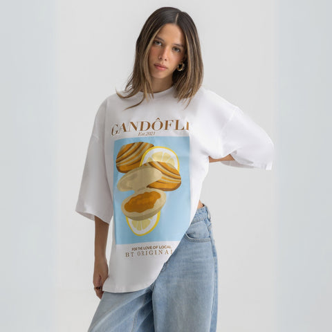 Oversized white t-shirt with bold Gandofli illustration, 100% cotton.