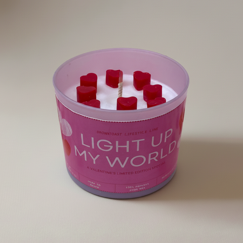 BROWNTOAST Dopamine Decor Candle — handcrafted gourmand and seasonal candles made with natural palm wax and cotton wick. Available in multiple scents and sizes.